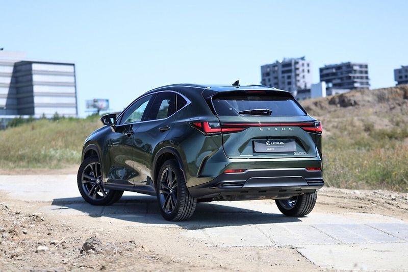 Lexus NX 450h plus 450H+ 2,5 PHEV PRESTIGE - fotka 5 z 30