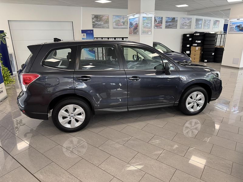 Subaru Forester 2.0i Trend, 6MT - fotka 6 z 45