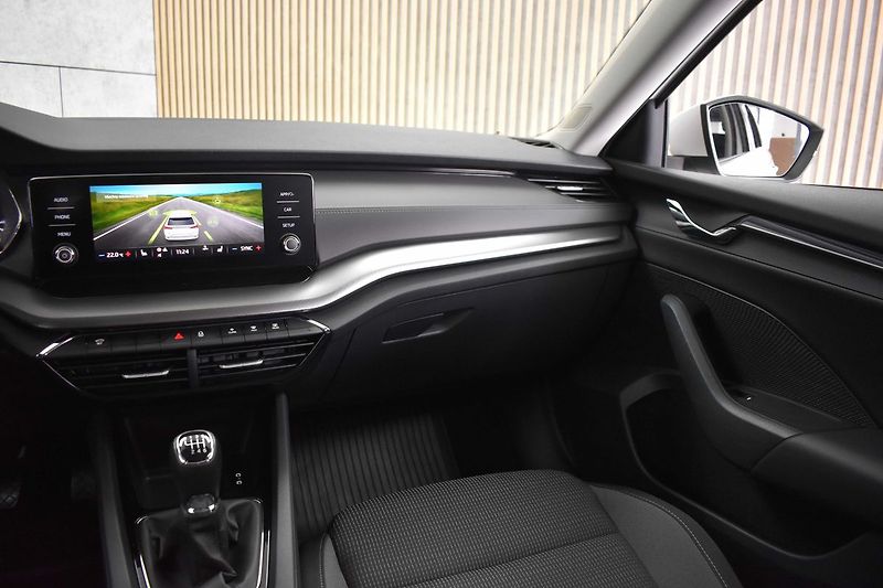 Škoda Octavia 2.0 TDI 110kW AMBITION+*ČR 1.M - fotka 9 z 37