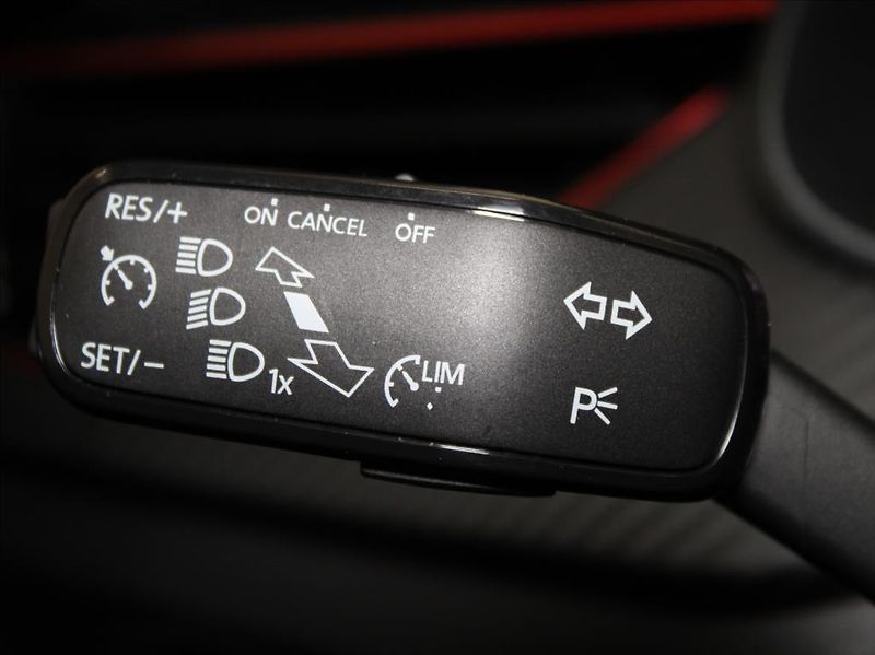 Škoda Kamiq 1,0 TSi DSG Monte C. 8660km! - fotka 17 z 25