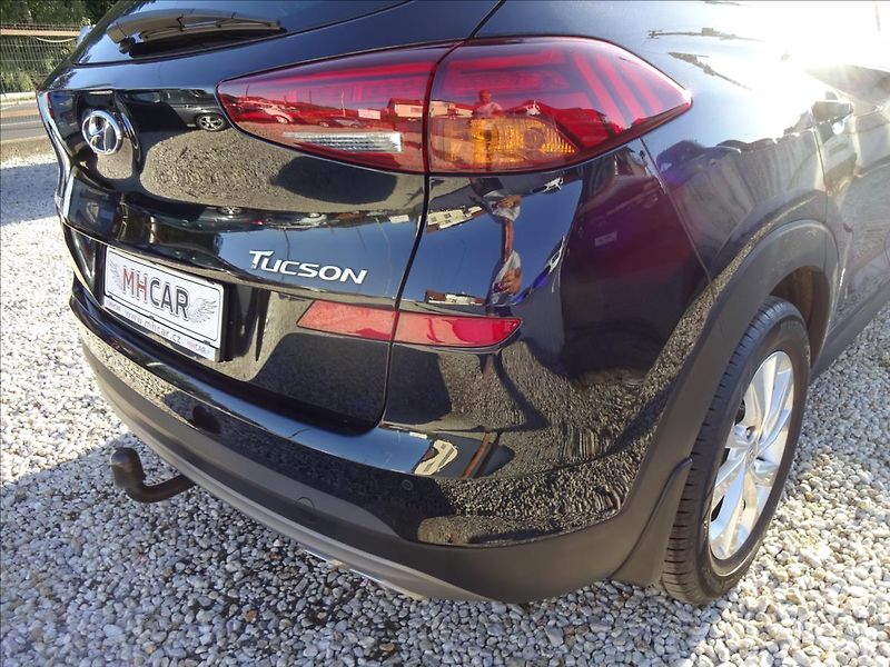 Hyundai Tucson 1,6T- GDi 130kW Trikolor - fotka 15 z 58