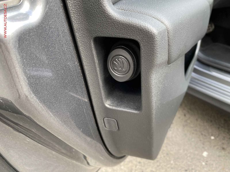 Škoda Octavia (2023) 2.0 TSi 4x4, 2.maj,ČR, Scout - fotka 13 z 21