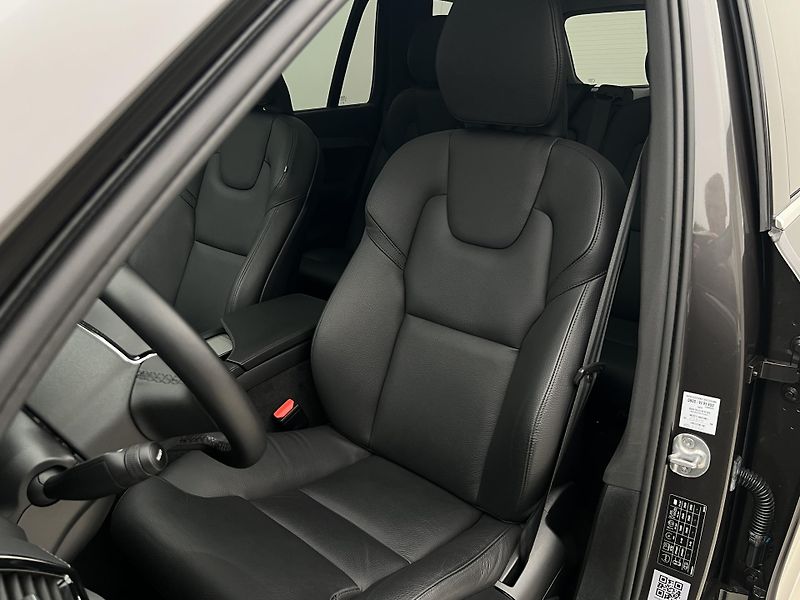 Volvo XC90 B5 AWD BRIGHT PLUS REZERVACE - fotka 18 z 50