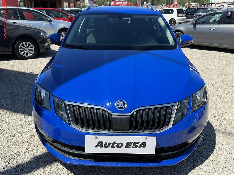 Škoda Octavia (2018) 1.6 TDi, AT, navi, autoAC - fotka 2 z 19