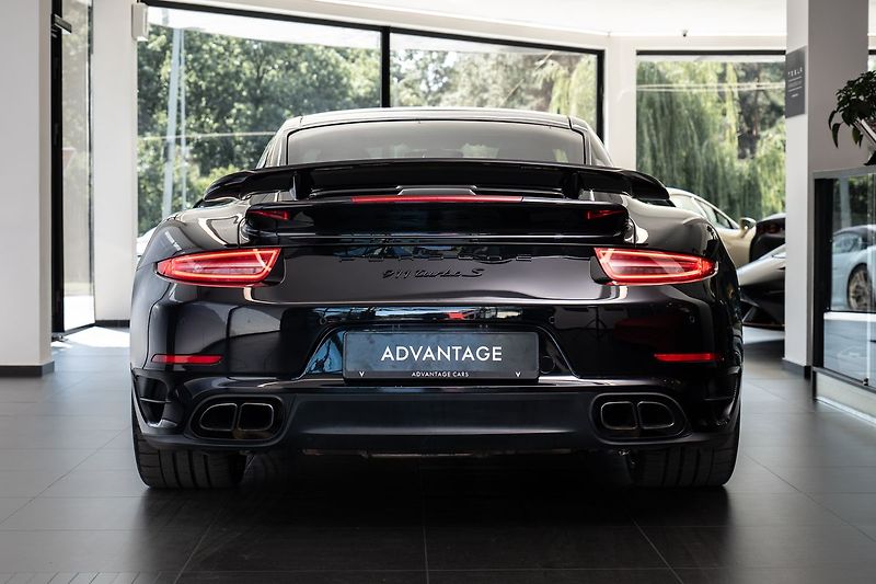Porsche 911 Turbo S Karbon/Burmester/PCCB/ - fotka 3 z 23