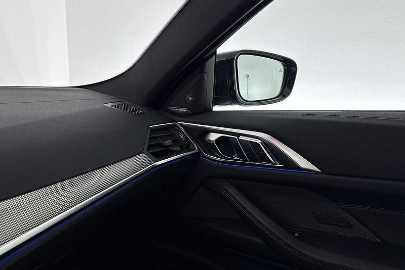 BMW Řada 4 M440i xDrive - fotka 15 z 23