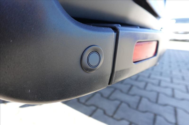 Ford Transit 2,0 TDCi  L3H2 8MÍST BUS KLIMA - fotka 13 z 40