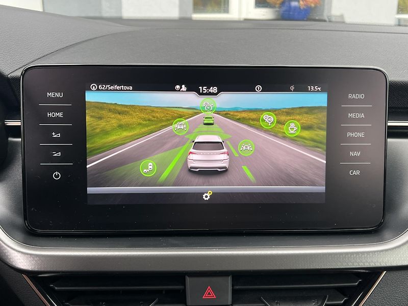 Škoda Kamiq (2021) 1.5TSI 110kW DSG STYLE ČR NOVÉ - fotka 15 z 27