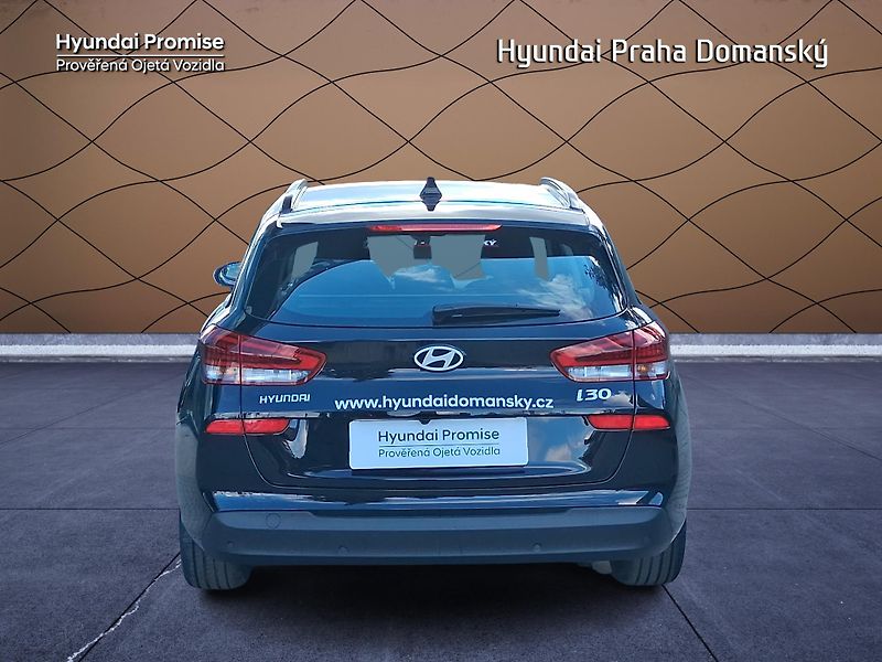 Hyundai i30 kombi 1.5i MT Family - fotka 5 z 8