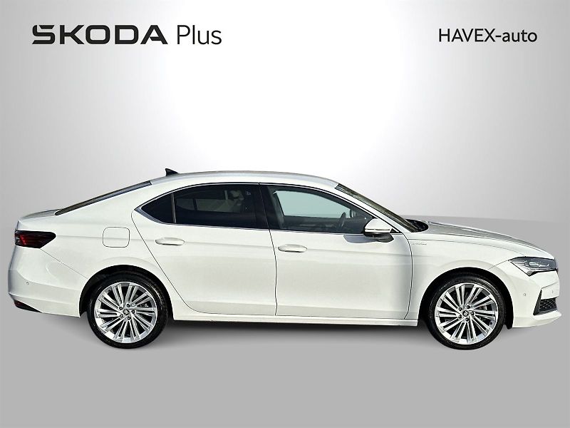 Škoda Superb (2025) 2.0 TSI 4x4 DSG L&K - fotka 38 z 40
