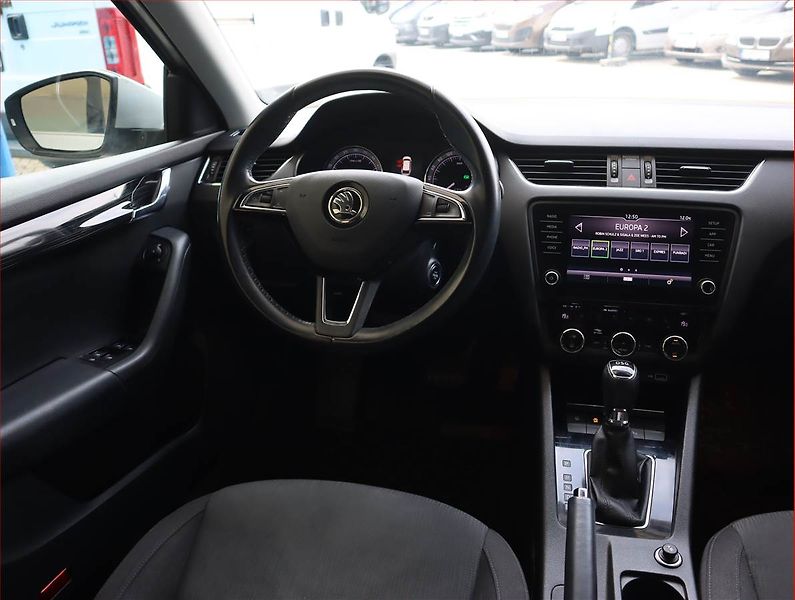 Škoda Octavia (2018) 2.0 TDI, Serv.kniha, Tempomat - fotka 7 z 20