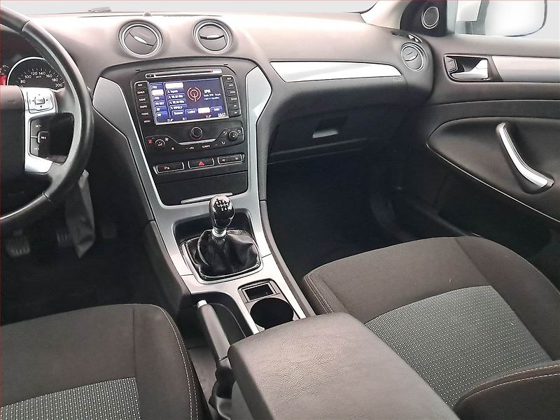 Ford Mondeo (2013) 2.0 TDCi, po STK, Tažné - fotka 8 z 16