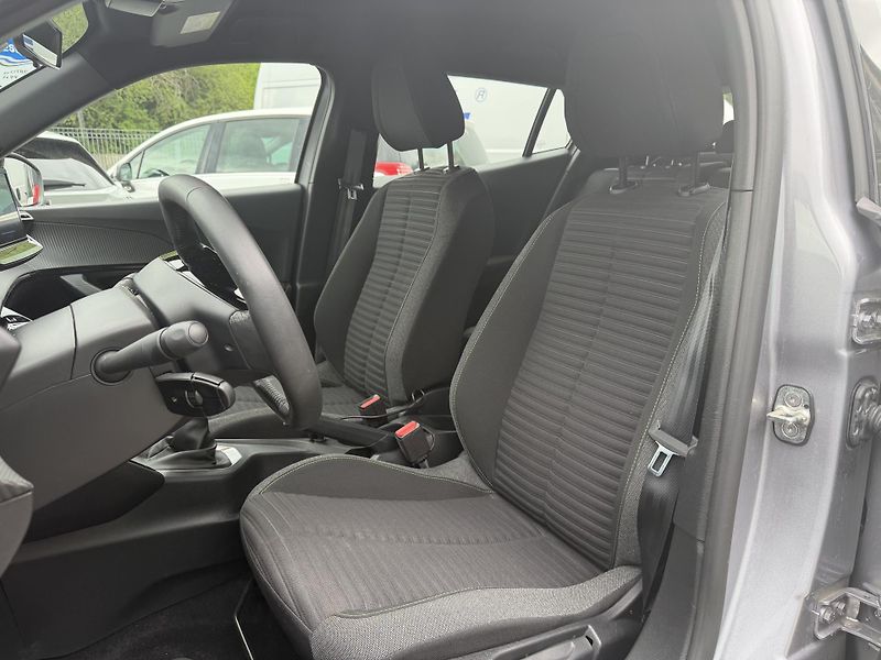 Peugeot 2008 (2025) ACTIVE PureTech 100k MAN6 - fotka 12 z 32