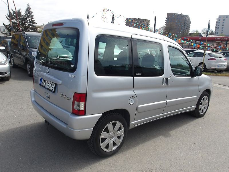 Peugeot Partner 1,6HDi 2xŠOUPAČKY - fotka 10 z 29