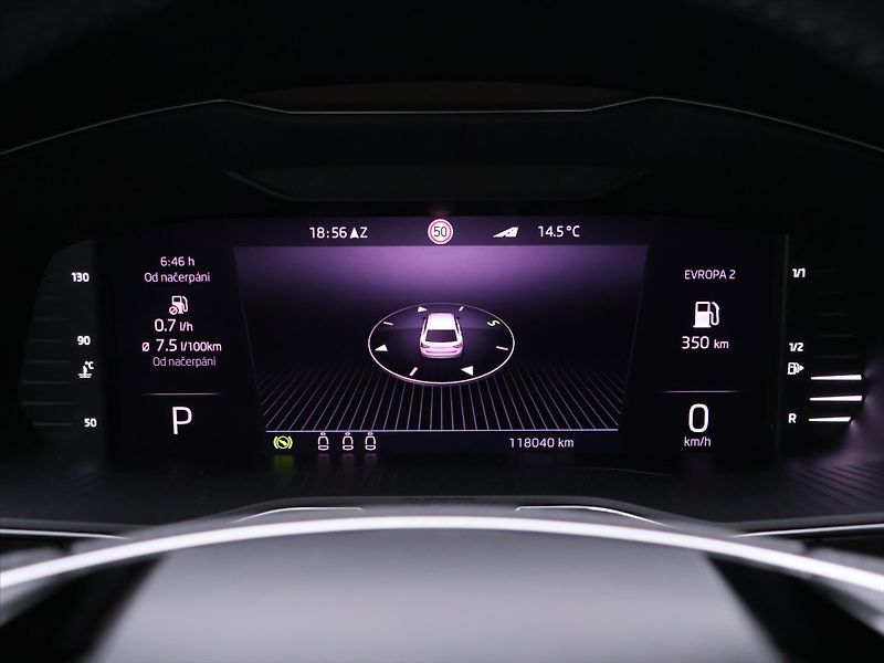 Škoda Superb 2,0 TDI 110kW SportLine Combi - fotka 16 z 38