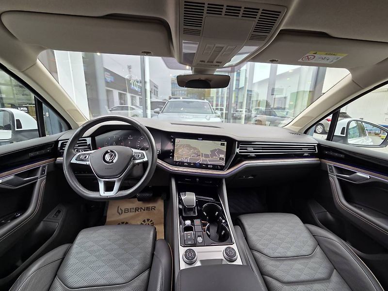 Volkswagen Touareg (2019) 3.0 TDI 210kW Vztduch/Noční vi - fotka 12 z 44