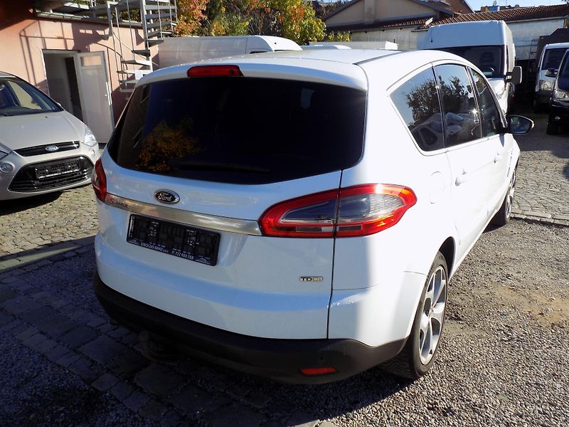 Ford S-MAX 2,0  TDCI 103KW TITAN FACELIFT - fotka 10 z 47