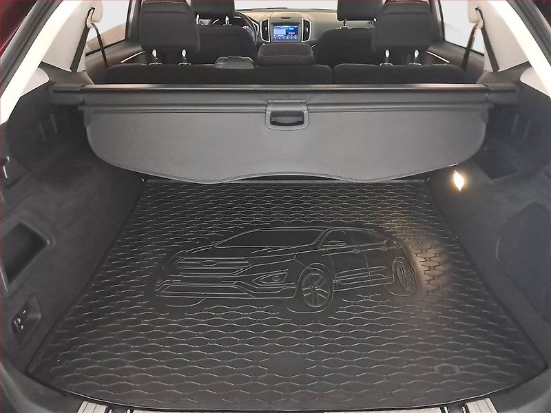 Ford Edge (2016) ST-Line 2.0 TDCI, 4X4, Navi - fotka 14 z 18