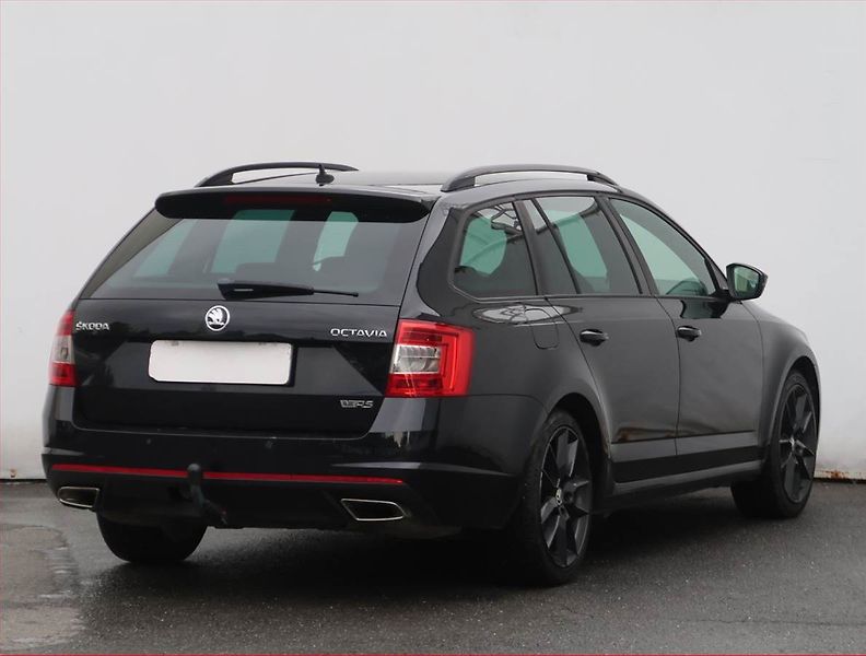 Škoda Octavia (2015) RS 2.0 TSI, Automat, Kůže - fotka 5 z 22