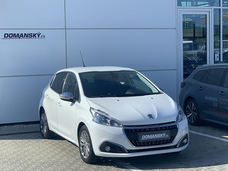 Peugeot 208 ALLURE+ 1.2 PureTech 81kW AT - fotka 9 z 22
