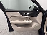 Volvo V60 B4 DARK PLUS CZ 1.maj - náhled 19
