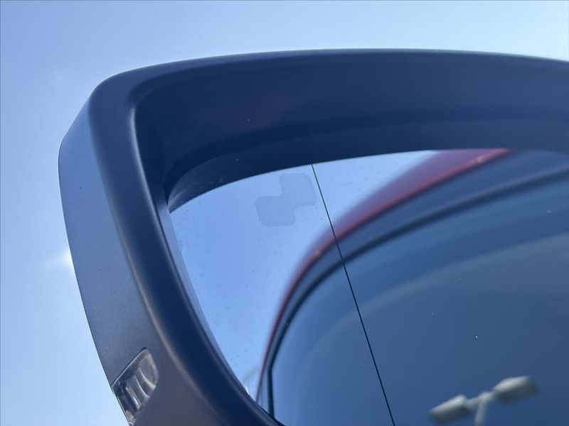 Mazda 3 2,0 i Attraction PLNÝ SERVIS - fotka 36 z 39