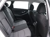 Hyundai i30 1,6 CRDi 81kW Trikolor tažné - náhled 13