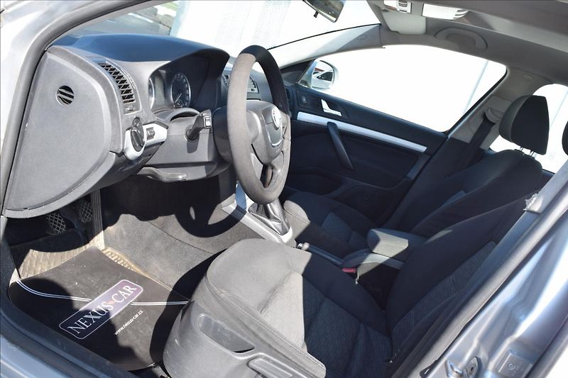 Škoda Octavia 1,9 TDI 77KW 2X KOLA PO SERVIS - fotka 15 z 49