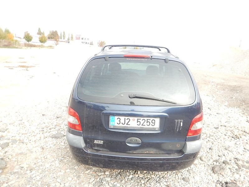 Renault Scénic 1.6 i 79 kw - fotka 4 z 7