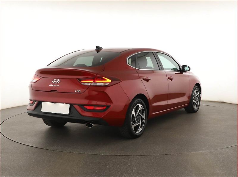 Hyundai i30 (2024) Style 1.0 T-GDI, Serv.kniha - fotka 5 z 16