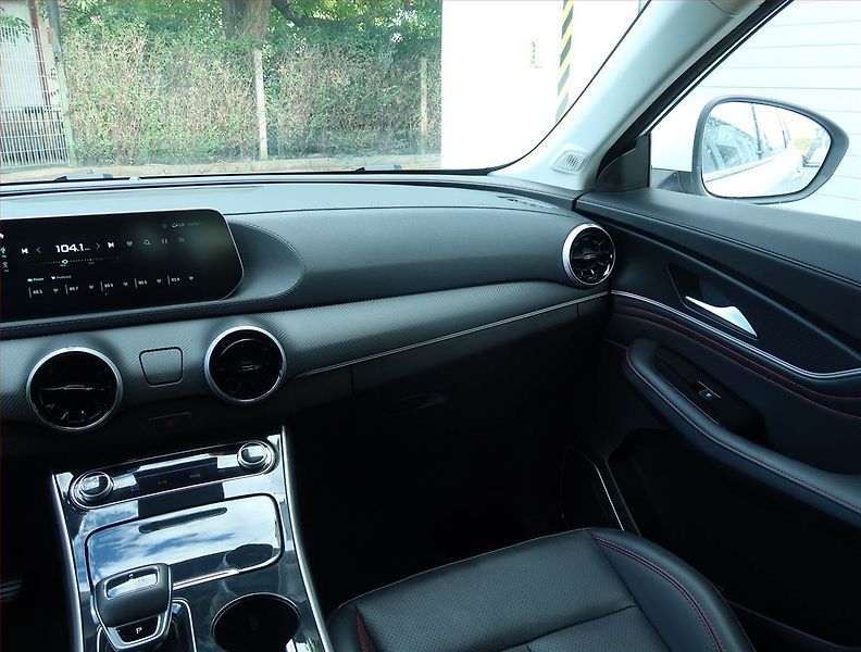 Dongfeng T5 EVO (2024) Luxury 1.5 Turbo - fotka 8 z 27