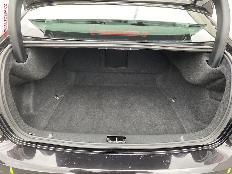 Volvo S60 (2013) 2.4 D5, Summum, bixen - fotka 7 z 19