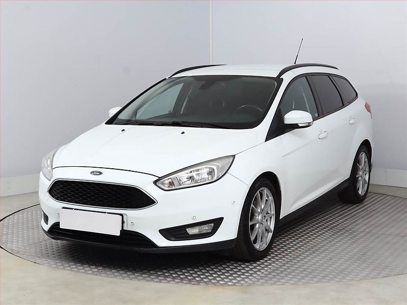 Ford Focus (2015) 2.0 TDCi, Serv.kniha, Navi - fotka 2 z 16