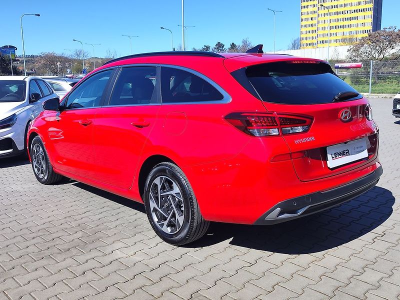 Hyundai i30 1.0 T-GDi/74kW Style DCT MHEV - fotka 7 z 36