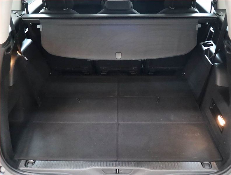 Citroën C4 Picasso (2017) 1.6 BlueHDi, 7 míst, Navi - fotka 14 z 17