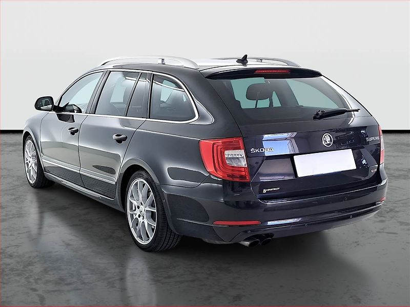 Škoda Superb (2013) Elegance 2.0 TDI, 4X4, Navi - fotka 4 z 17