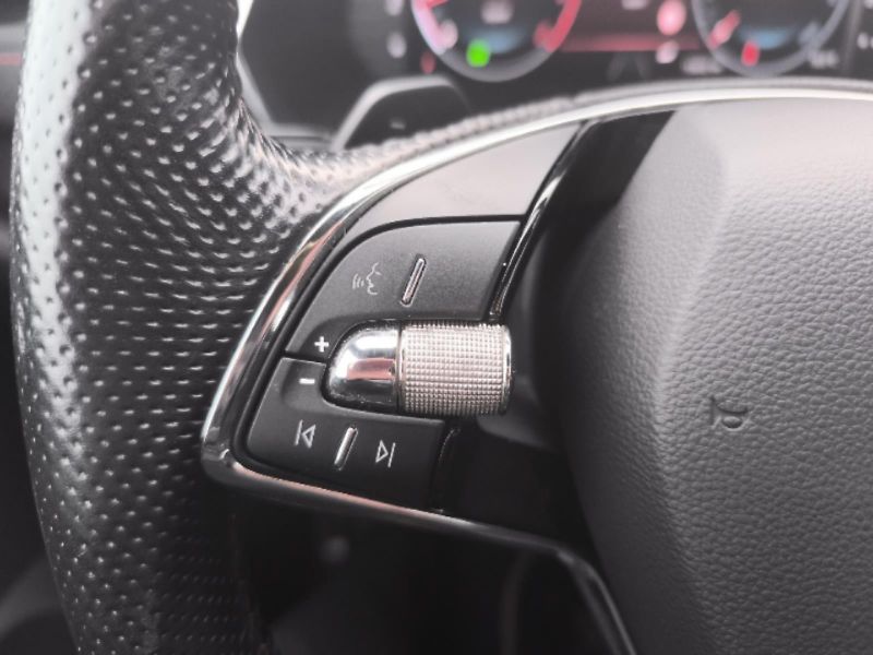 Škoda Octavia RS 2.0 TDI DSG - fotka 13 z 22