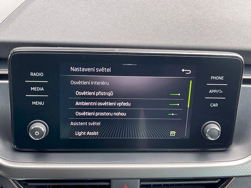 Škoda Kamiq (2022) 1.0 TSI 81 kW DSG Style Plus - fotka 17 z 33