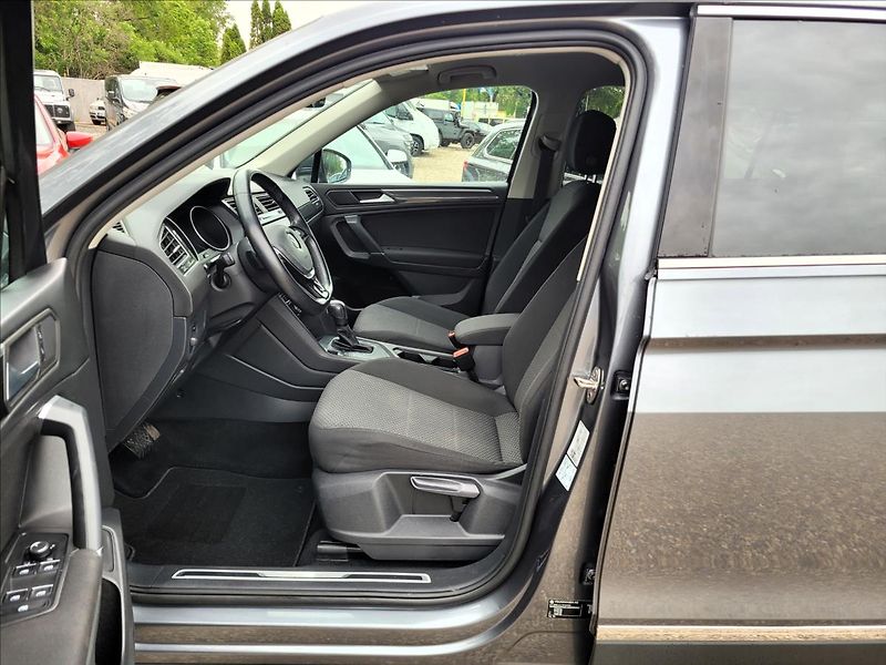 Volkswagen Tiguan Allspace 1,5 Tsi,dsg,navi,klima,výhřev - fotka 8 z 48