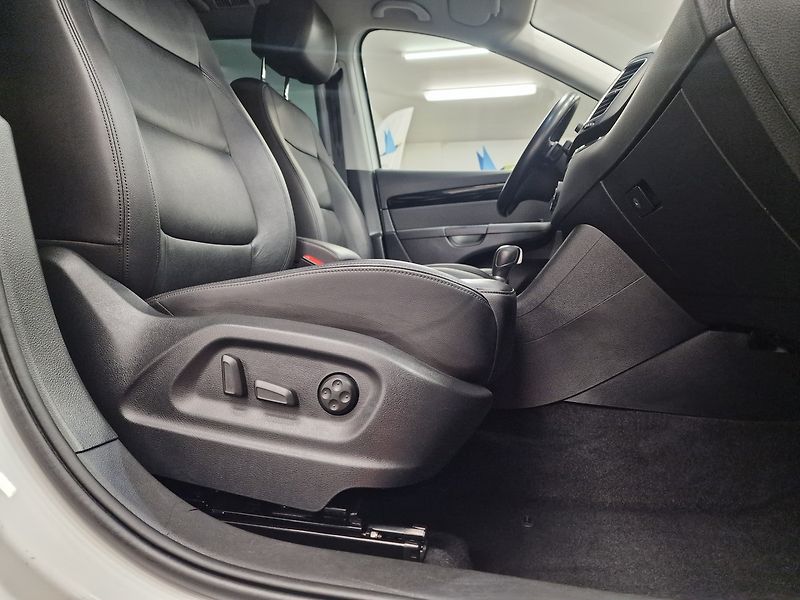 Volkswagen Sharan (2020) 130kW 4M GT DSG 2020 | Záruka - fotka 36 z 73