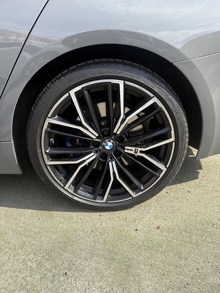 BMW Řada 5 (2022) BMW 540i xDrive Touring Mpaket - fotka 17 z 19