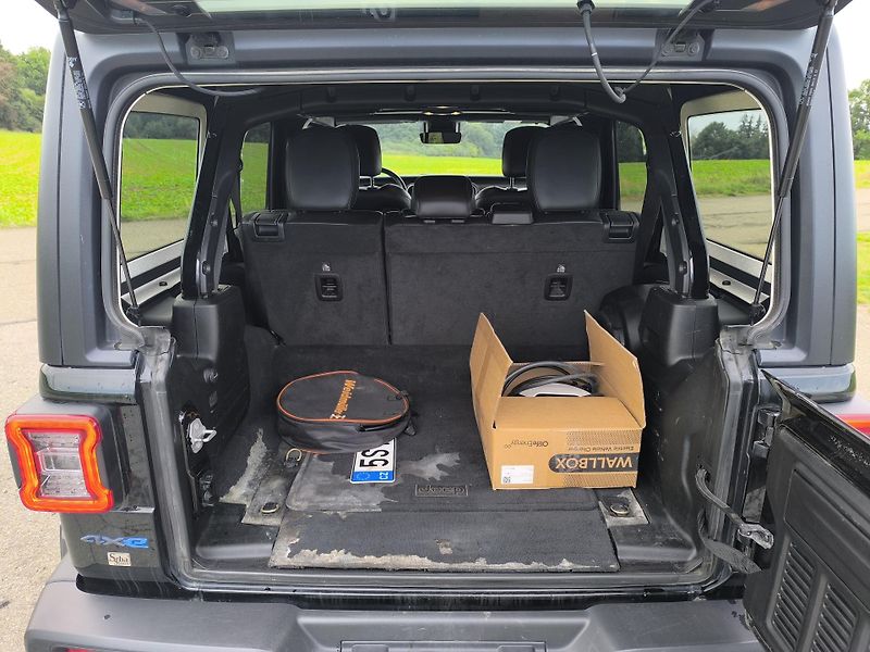 Jeep Wrangler (2022) 2.0 PHEV,4x4,ČR,SERVISN9 KN - fotka 12 z 38