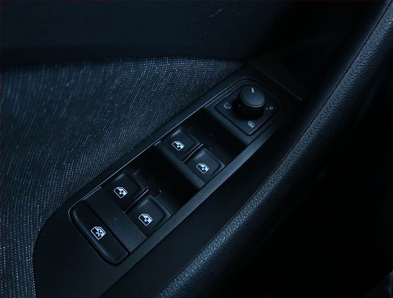 Fiat 500 (2021) 1.0 mild-hybrid, ČR,1.maj - fotka 17 z 17
