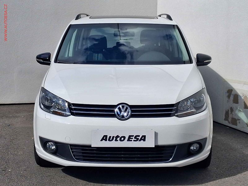 Volkswagen Touran (2012) 1.4 TSi, Match, navi, panor - fotka 2 z 18