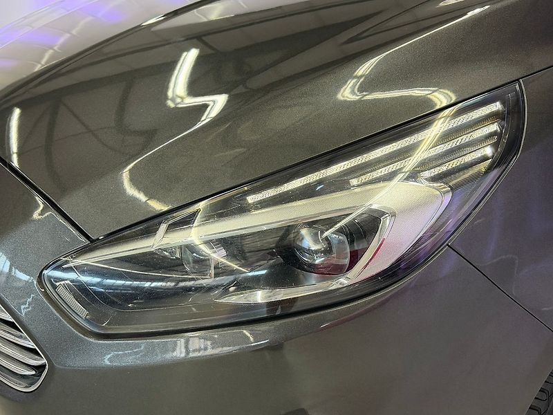 Ford S-MAX 2.0TDCi 140KW A/T TITANIUM, EL - fotka 8 z 27