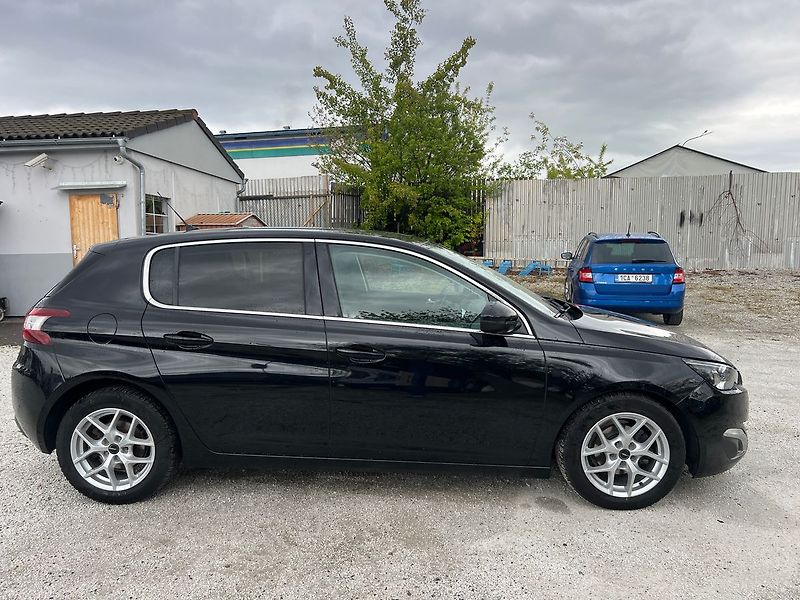 Peugeot 308 1.6 HDI - fotka 2 z 14