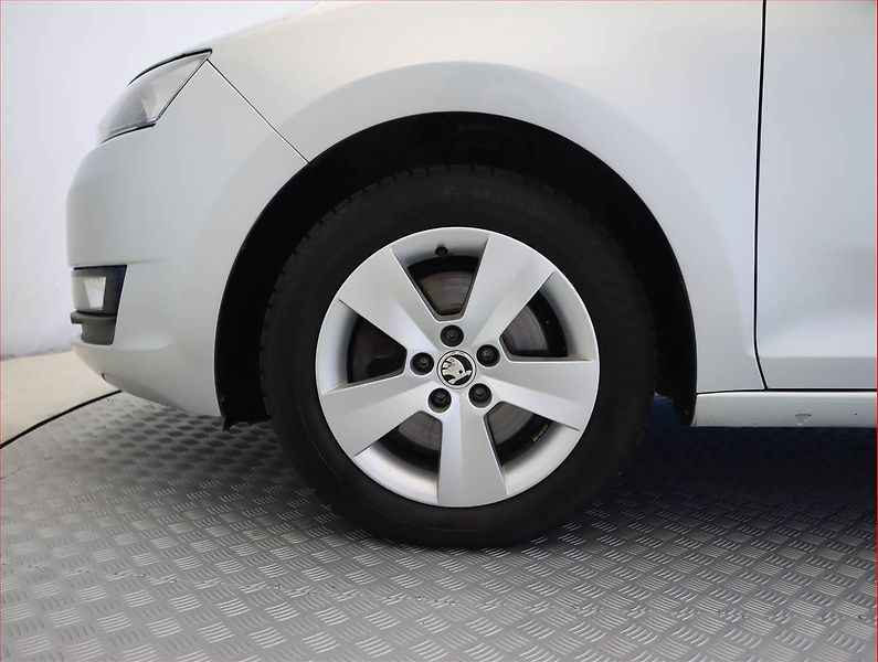 Škoda Rapid (2018) 1.0 TSI, Automat, Serv.kniha - fotka 15 z 20