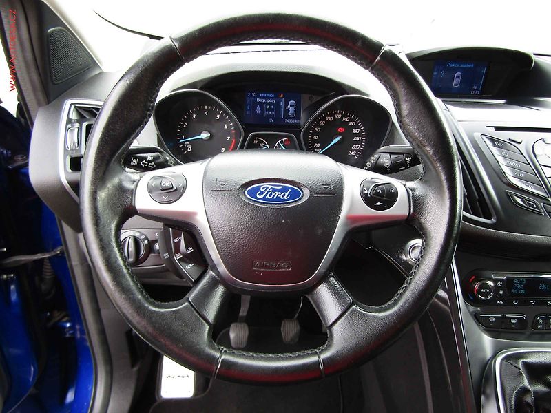 Ford Kuga (2015) 1.5 EB, Navi, xenon - fotka 19 z 22