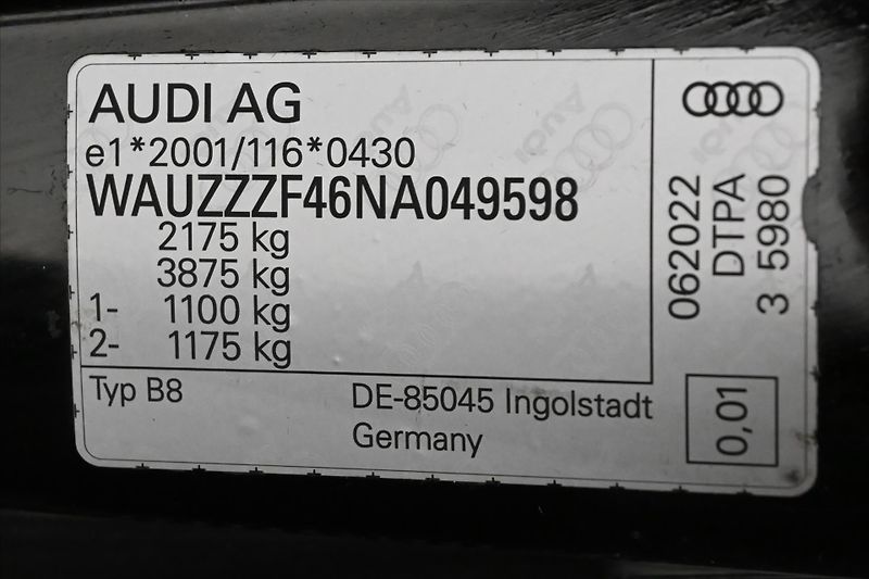 Audi A4 2,0 40TDI 150kW S-Tronic Záruk - fotka 12 z 32