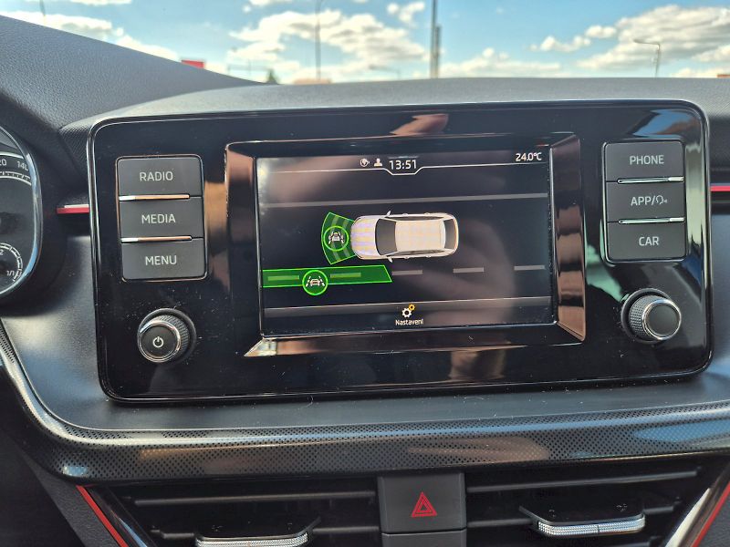 Škoda Scala (2019) AMBITION 1.0TSI 85KW 6MP - fotka 21 z 25
